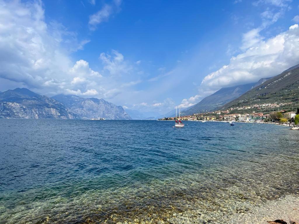 Absentia 1763 Garda Boutique Home - Lake Front Brenzone sul Garda Exterior foto